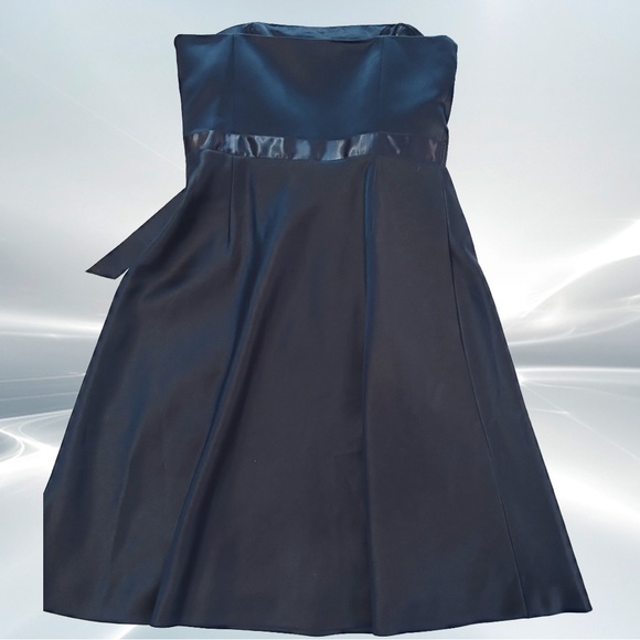 Ann Taylor black strapless satin dress size 8P. Lined, side zipper, waist sash. - Picture 2 of 5